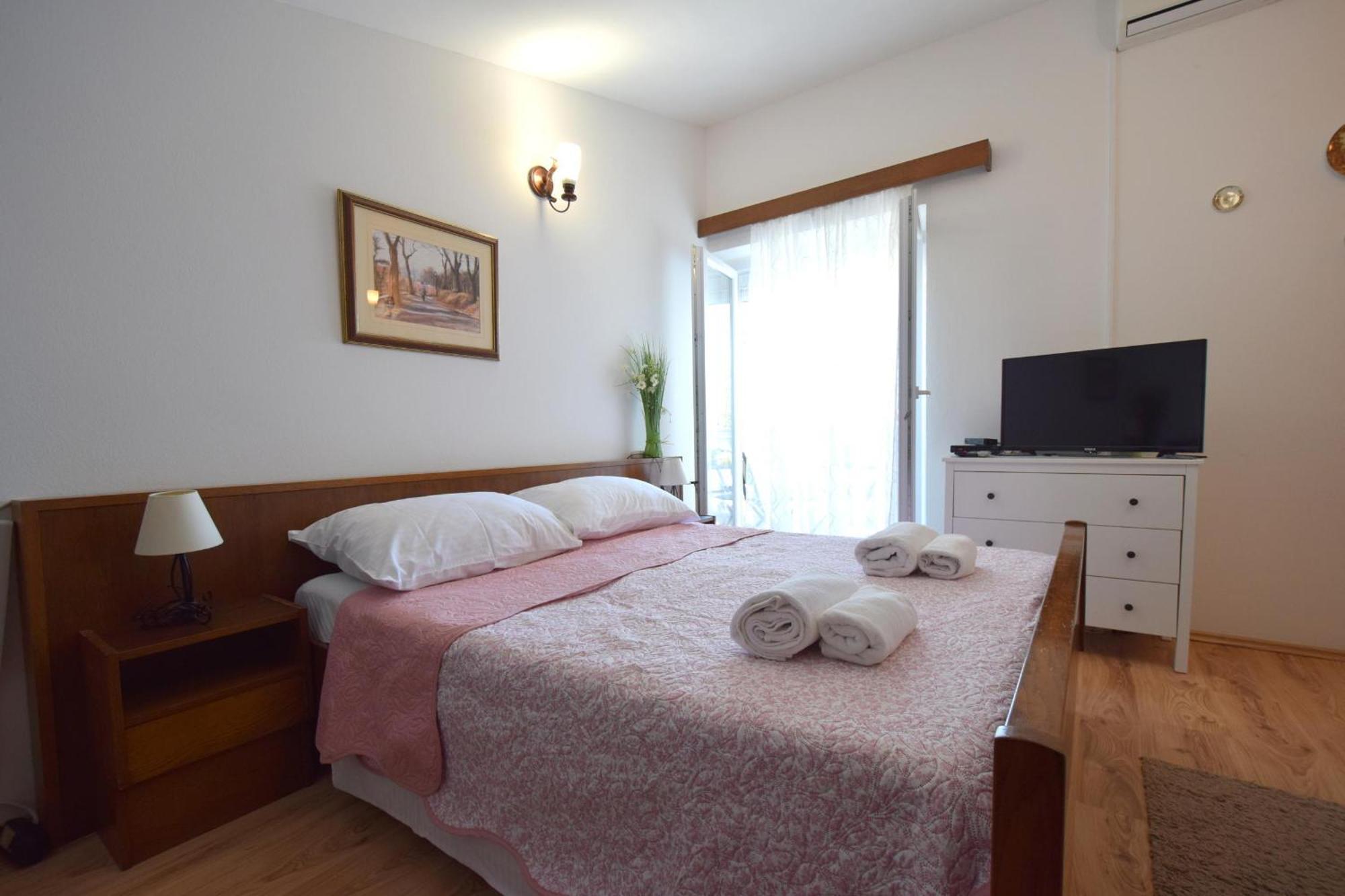 Apartment Pavic *