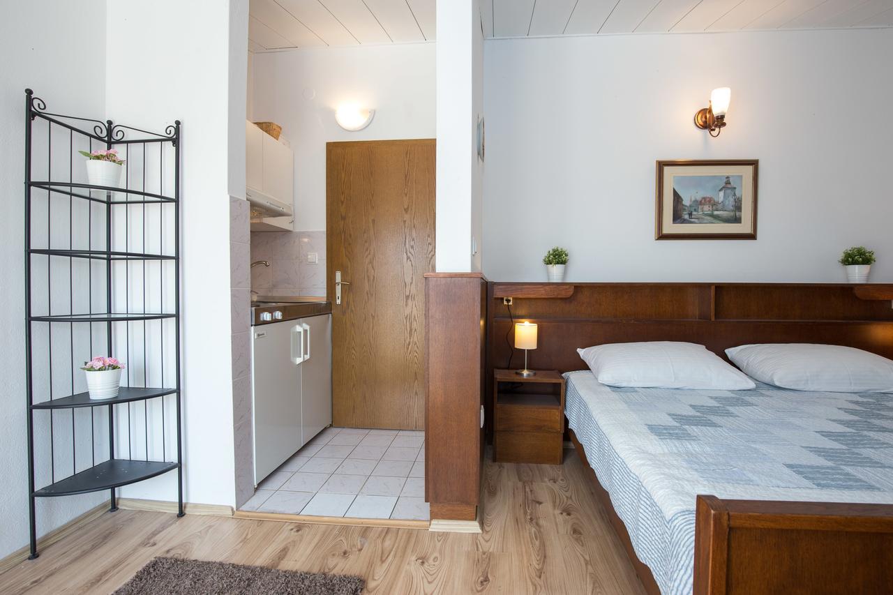 Pavic Apartment *